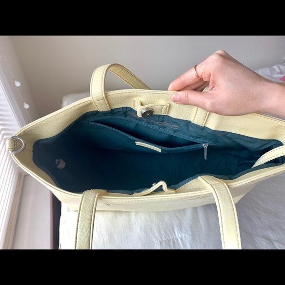 SOLD! Matt £ Nat shoulder bag - Picture 6 of 7